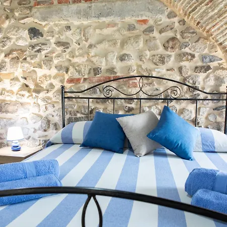Casa Di Circe Vista Mare - Centralissima, Ad Un Passo Da Tutto Terracina Exterior photo