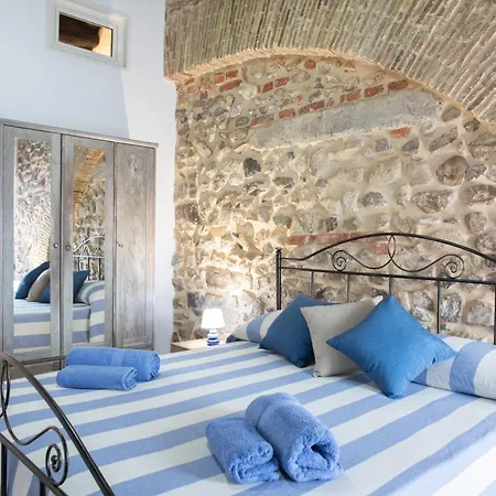 Casa Di Circe Vista Mare - Centralissima, Ad Un Passo Da Tutto Terracina Exterior photo