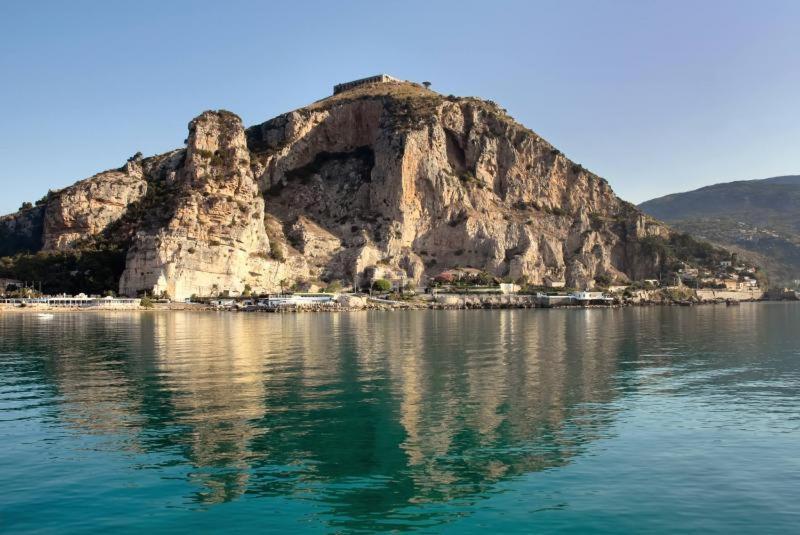 Casa Di Circe Vista Mare - Centralissima, Ad Un Passo Da Tutto Terracina